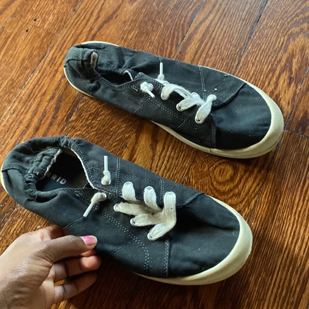 Torrid Black Canvas Lace Up Sneakers Wide Width Casual Shoes SIZE 9.5WW
